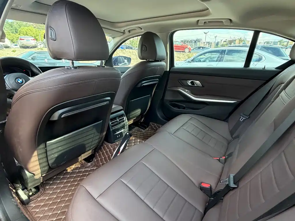 BMW 3 Series — миниатюра 11