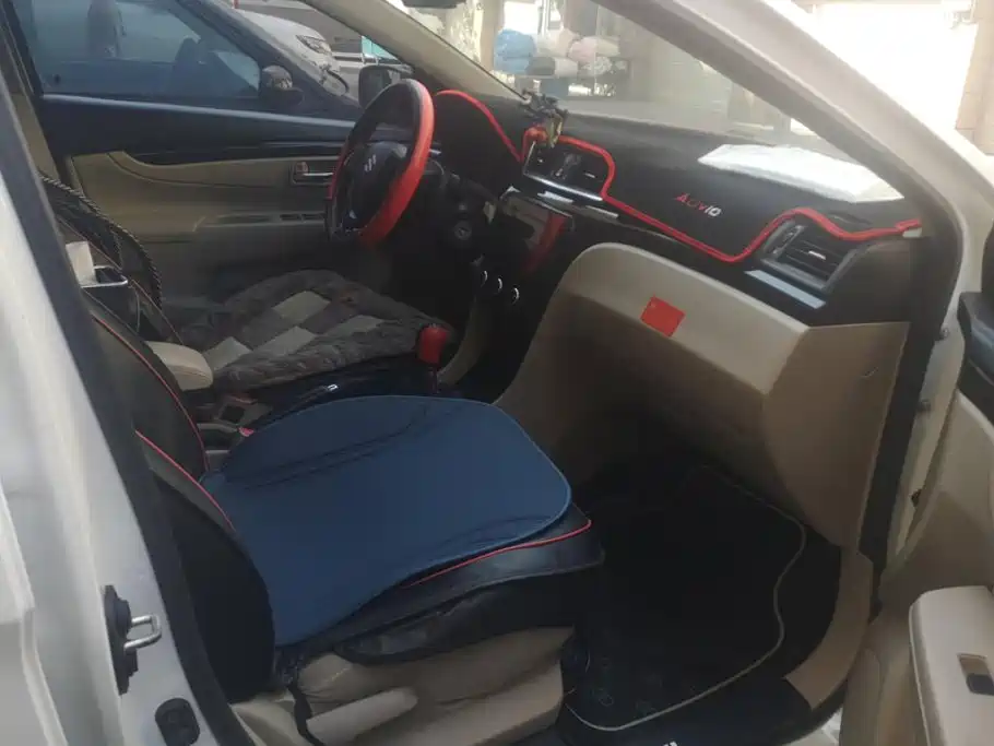 Suzuki Alivio — миниатюра 8