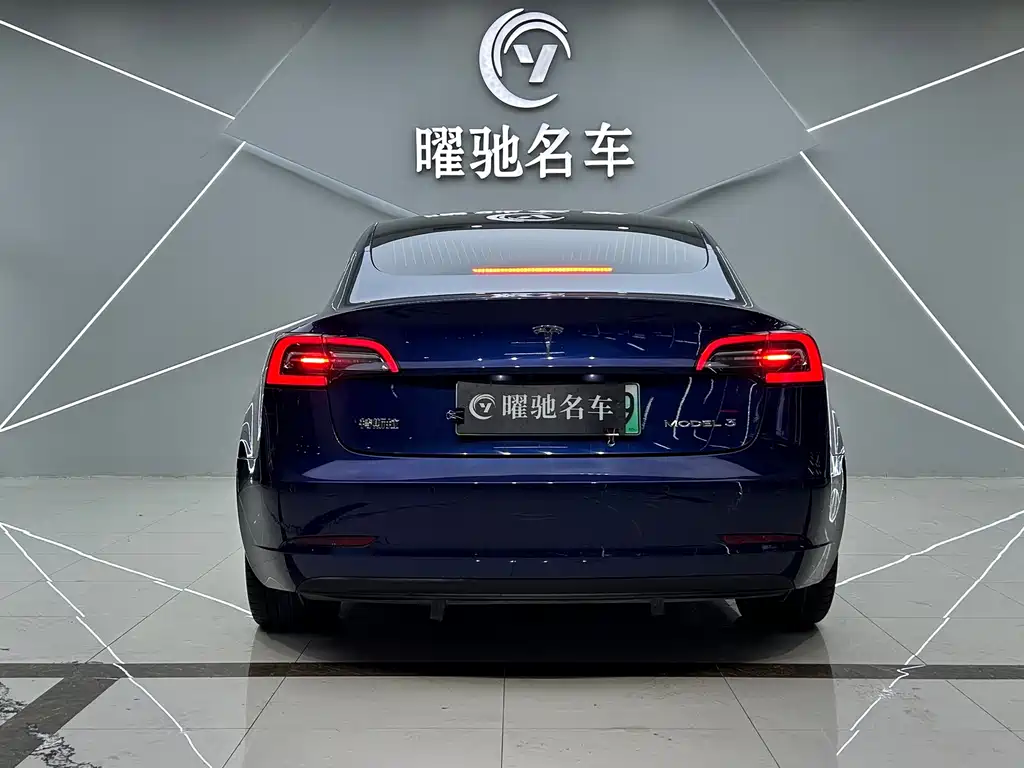 Tesla Model 3 — миниатюра 4