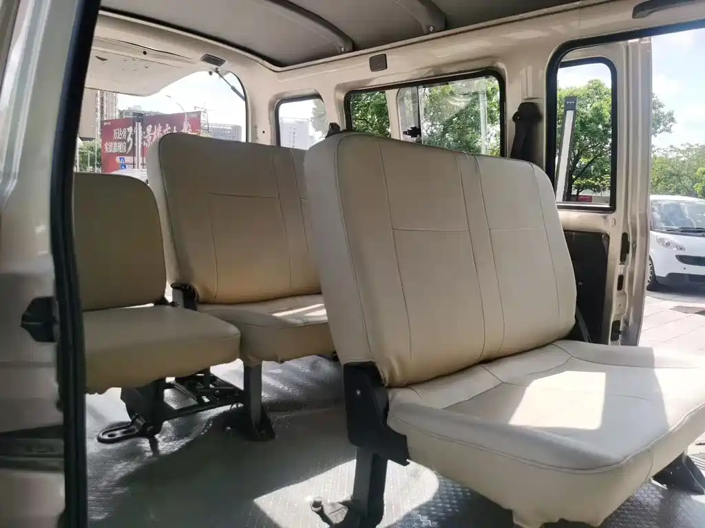 Wuling Rongguang — миниатюра 7