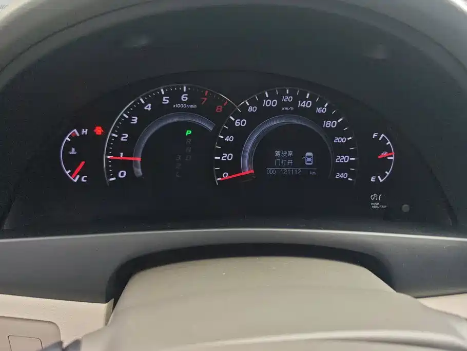 Toyota Camry — миниатюра 14