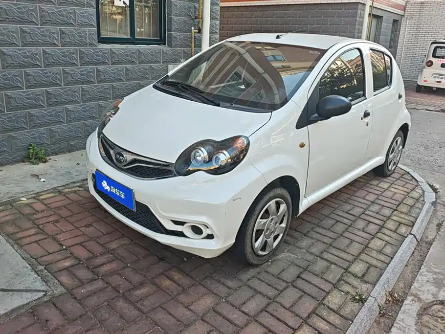 BYD F0