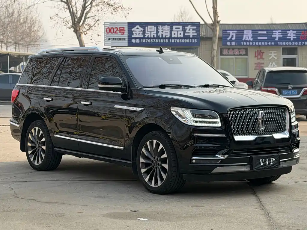 LINCOLN NAVIGATOR