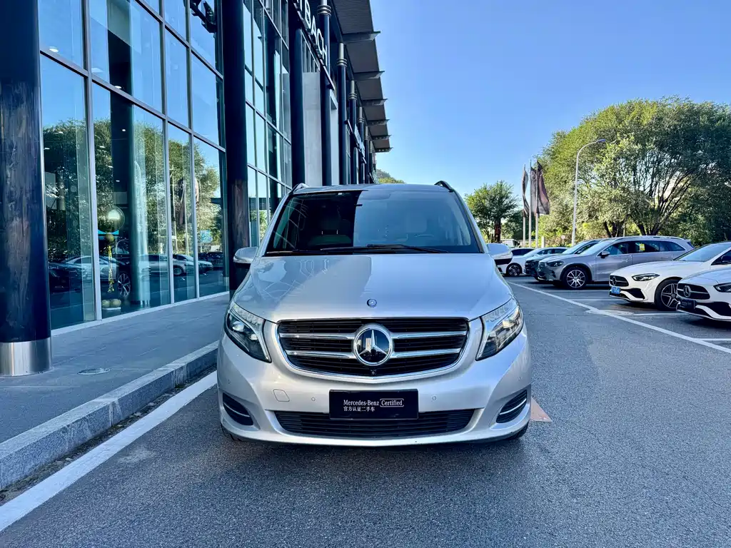 Mercedes-Benz V-Class — миниатюра 7