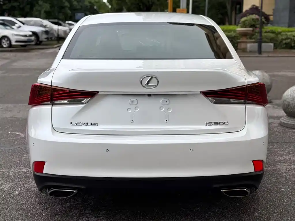 Lexus IS — миниатюра 5