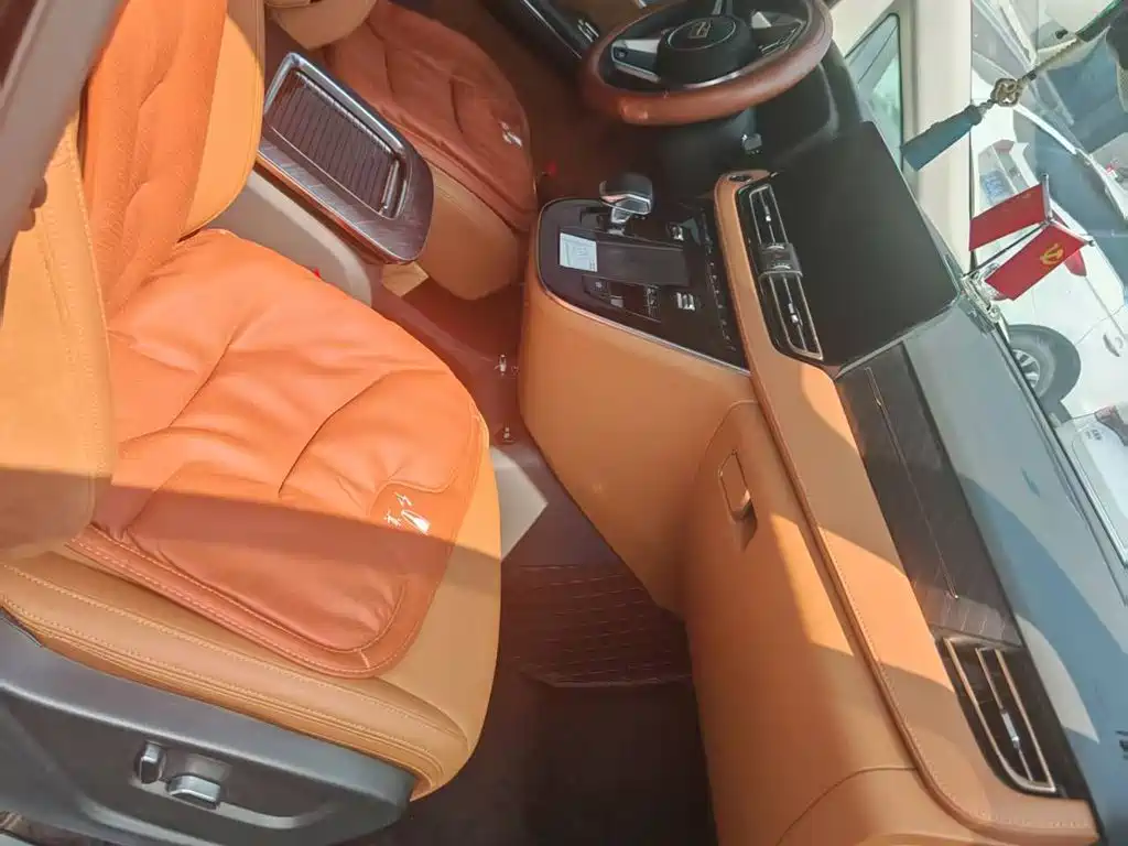 Hongqi Hongqi HQ9 PHEV — миниатюра 7