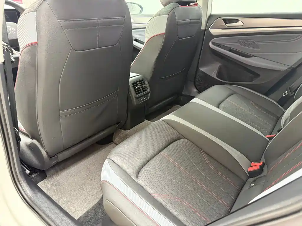 Volkswagen Lamando — миниатюра 8
