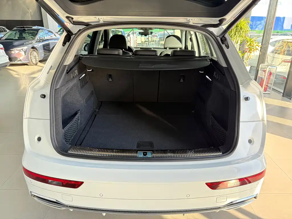 Audi Q5L — миниатюра 15