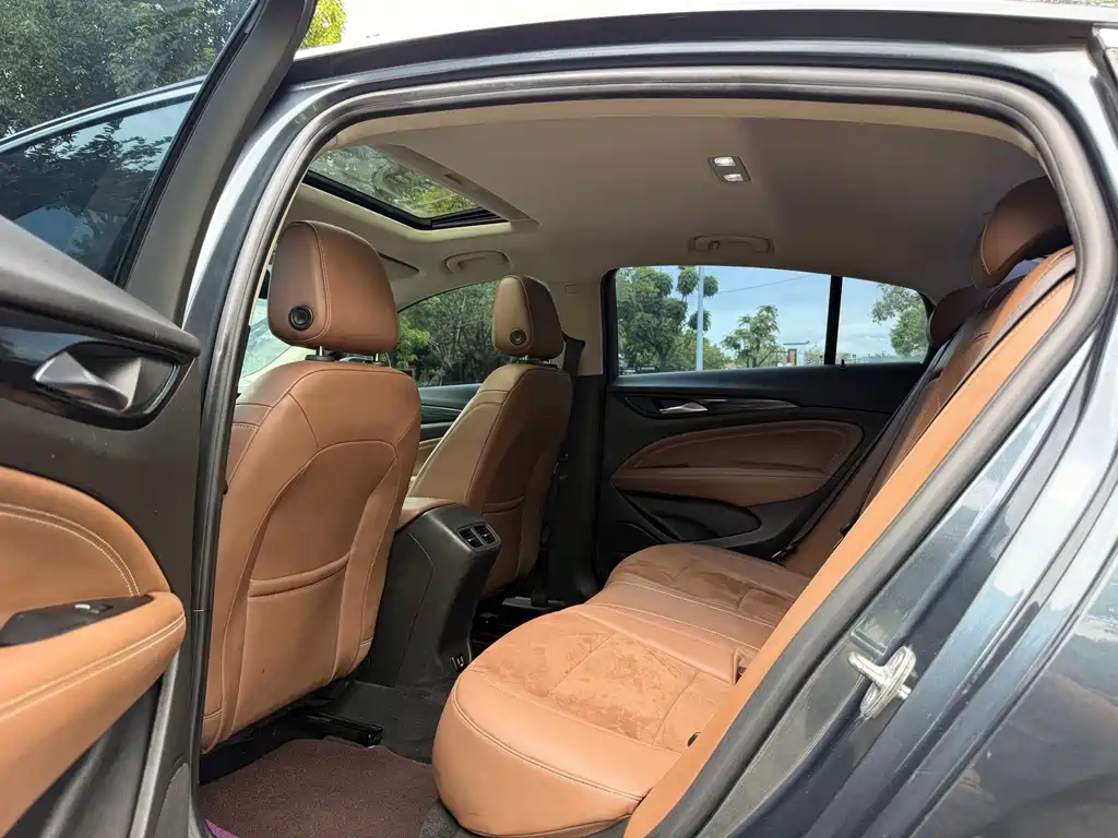 Buick Regal — миниатюра 6
