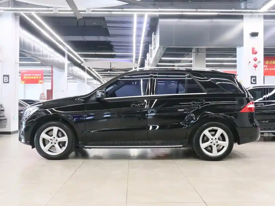 Mercedes-Benz M-Class — миниатюра 3