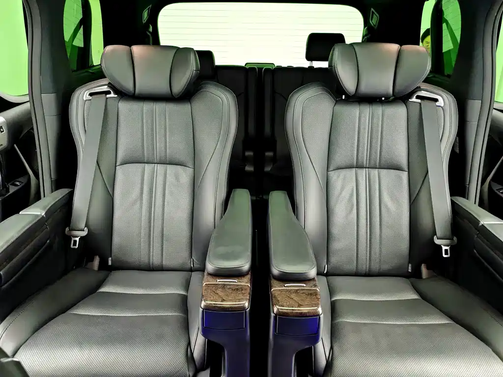 Toyota Vellfire — миниатюра 7