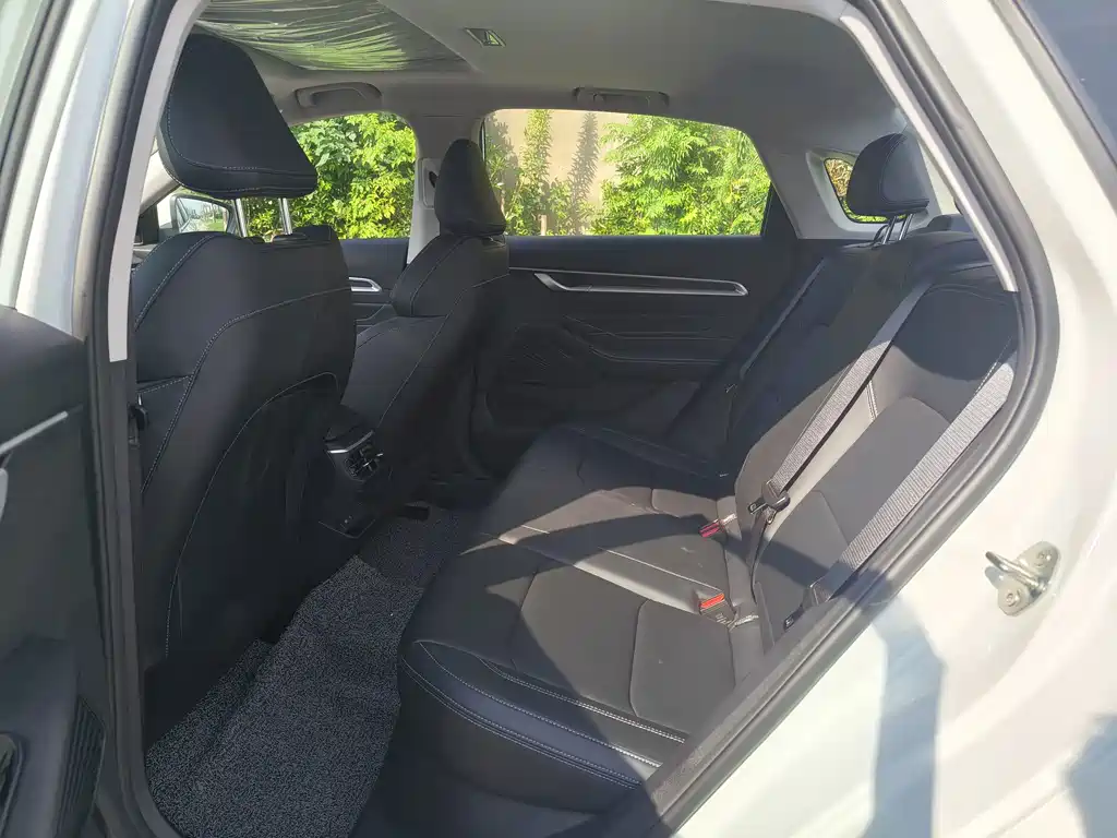 Geely Emgrand — миниатюра 10