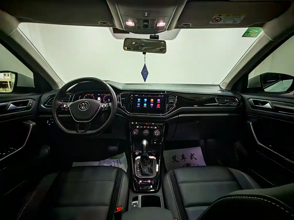 Volkswagen T-Roc — миниатюра 9