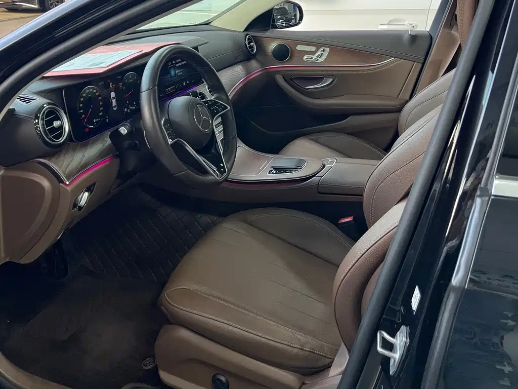 Mercedes-Benz E-Class — миниатюра 4