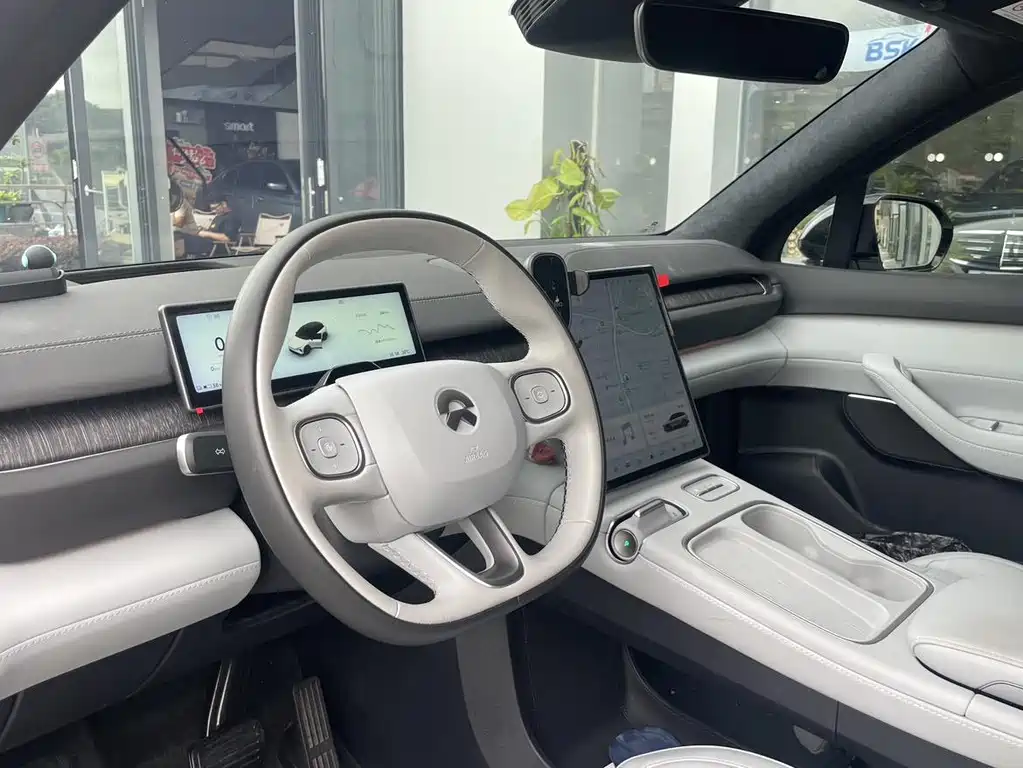 NIO ES6 — миниатюра 11