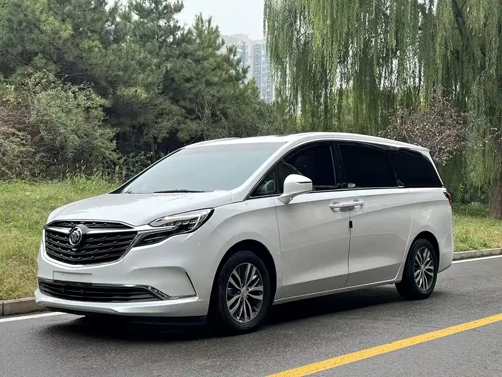 BUICK  GL8