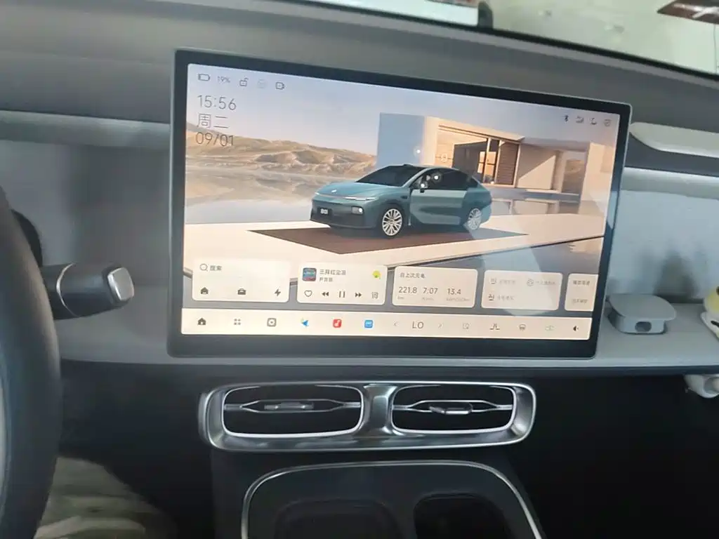 Leapmotor Leapmotor B01 — миниатюра 13