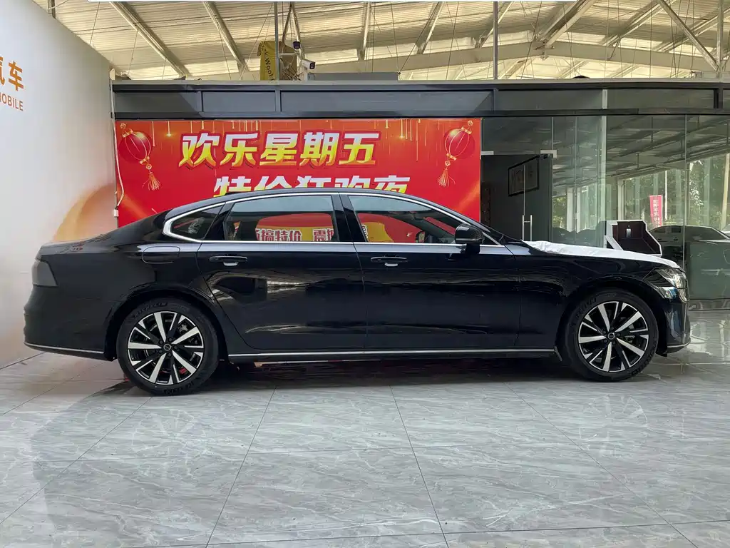 Volvo S90 — миниатюра 8