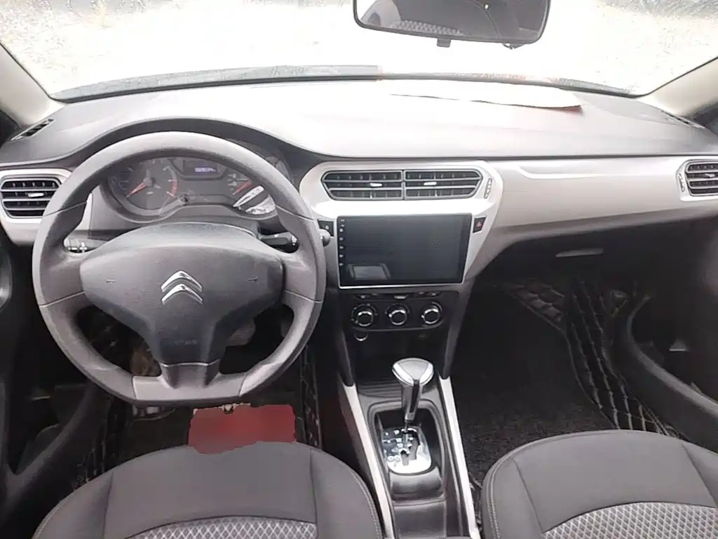 Citroen Elysee — миниатюра 10