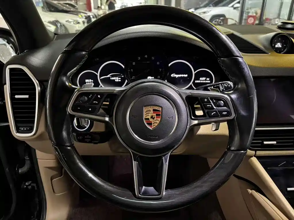 PORSCHE CAYENNE