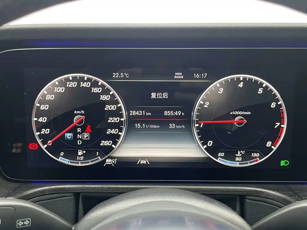 Mercedes-Benz G-Class — миниатюра 12