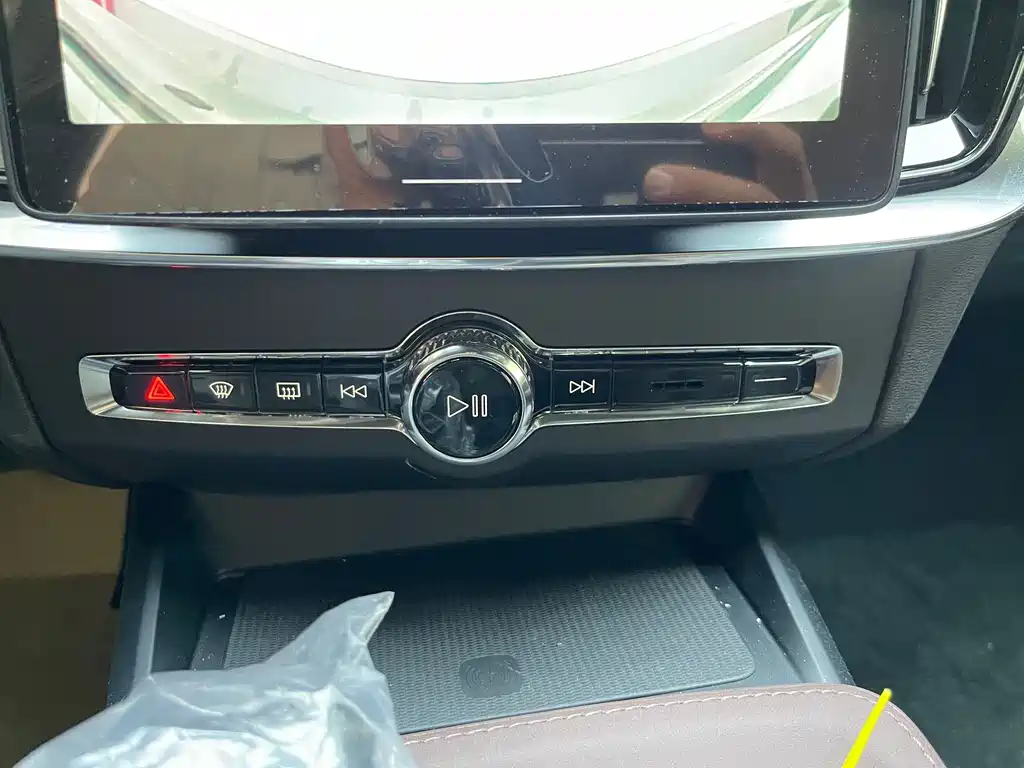 Volvo S90 — миниатюра 18