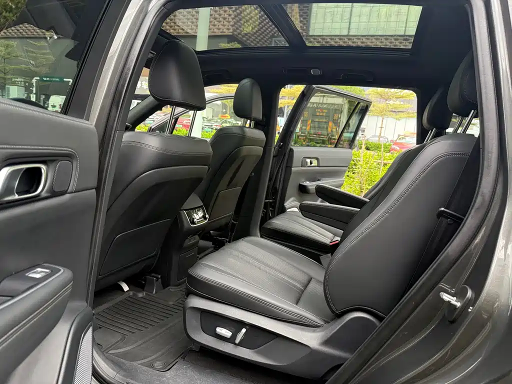 Li Auto Li ONE — миниатюра 8