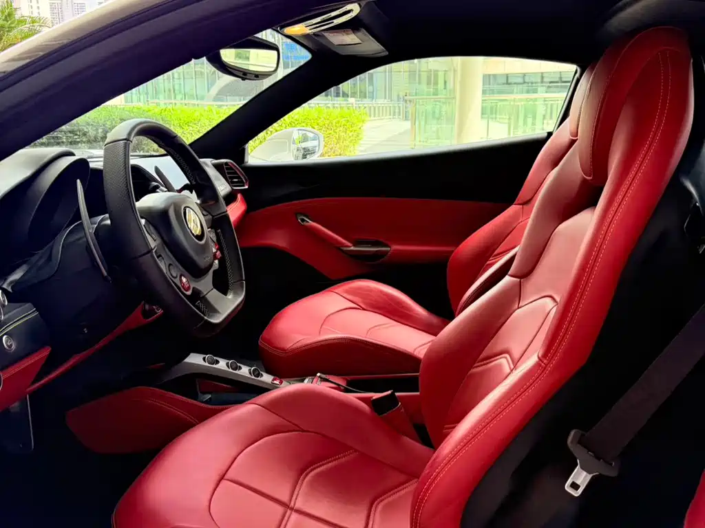 Ferrari 488 — миниатюра 7
