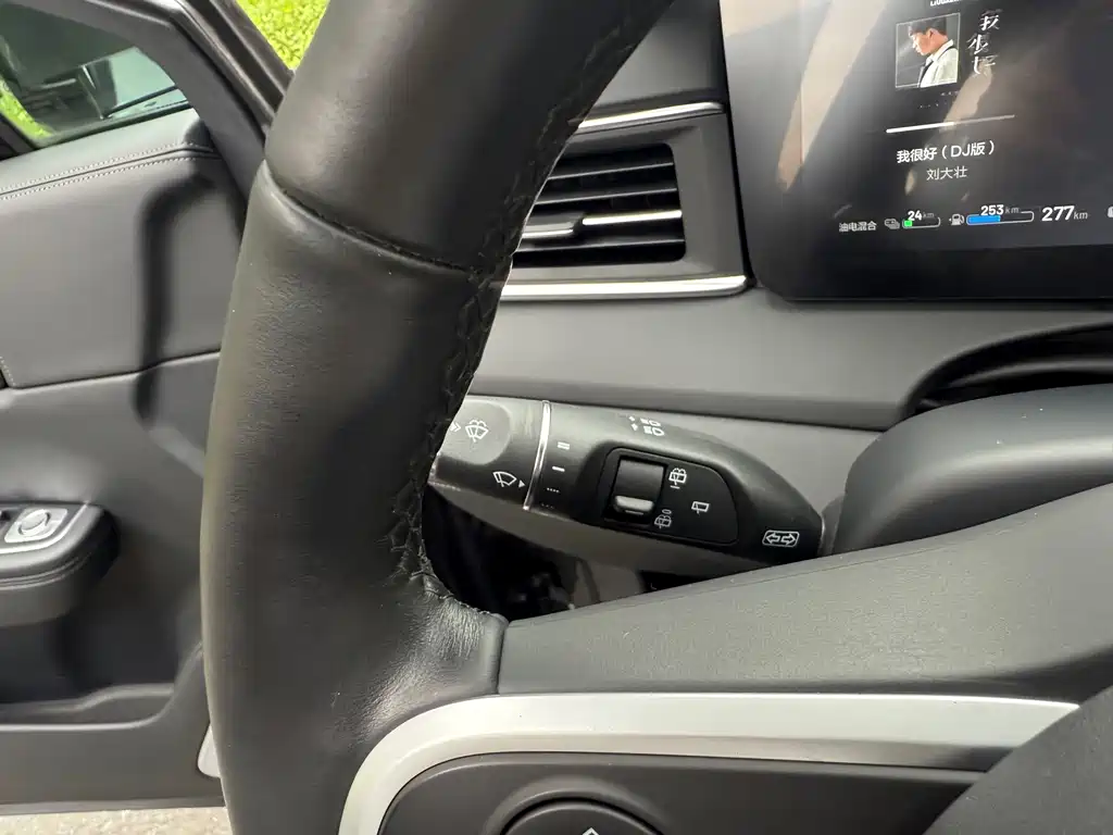 Li Auto Li ONE — миниатюра 17
