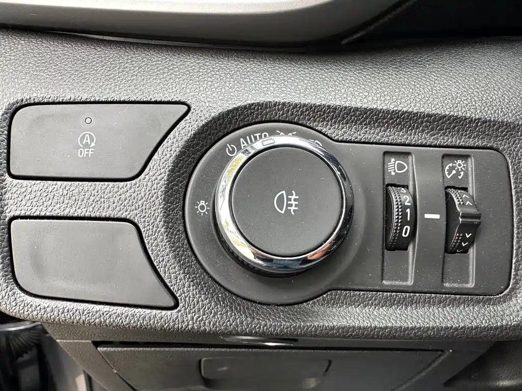 Chevrolet Volando — миниатюра 12