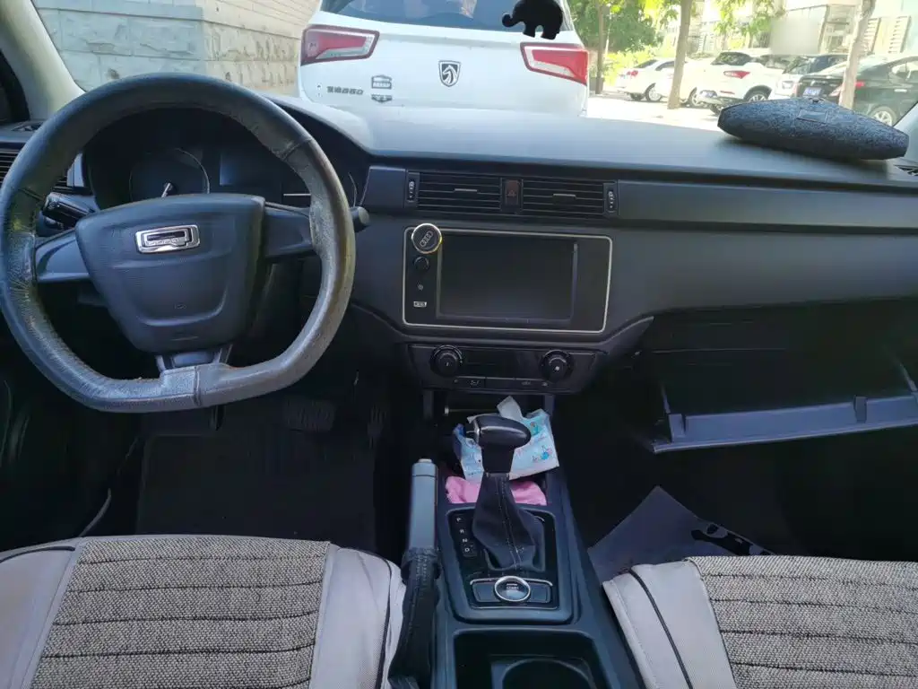 Qoros Qoros 3 — миниатюра 10