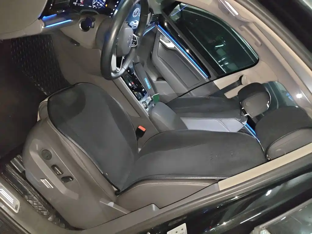 Volkswagen Touareg — миниатюра 17