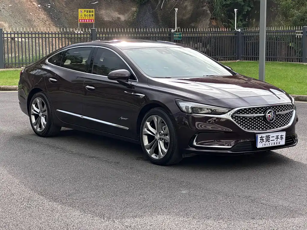 Buick LaCrosse — миниатюра 2