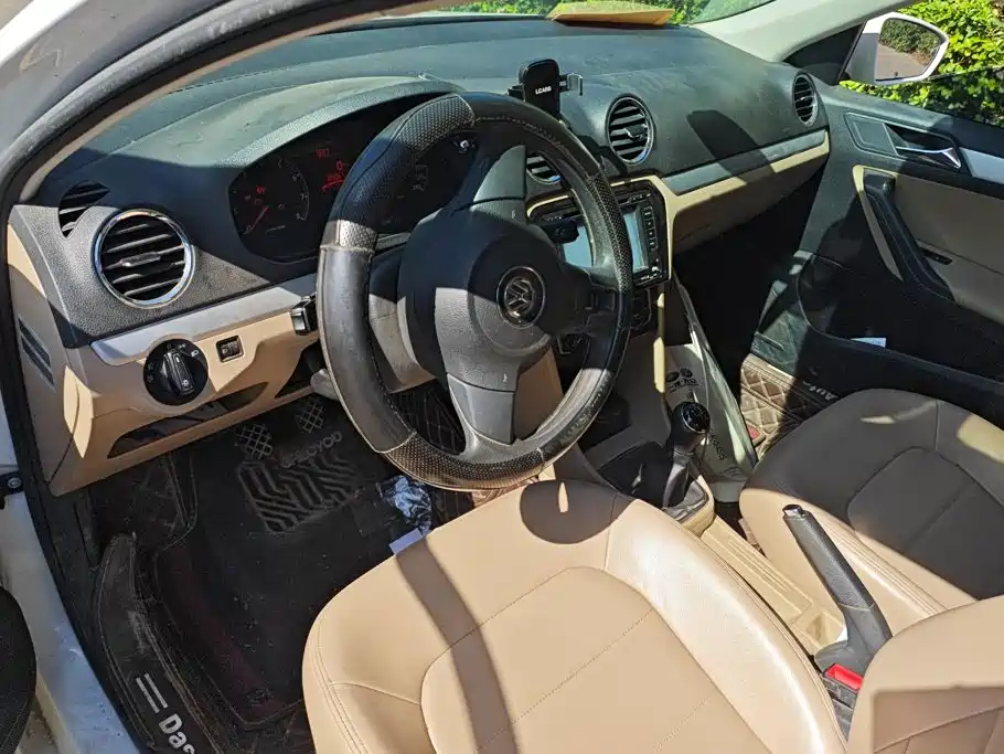 Volkswagen Jetta — миниатюра 12