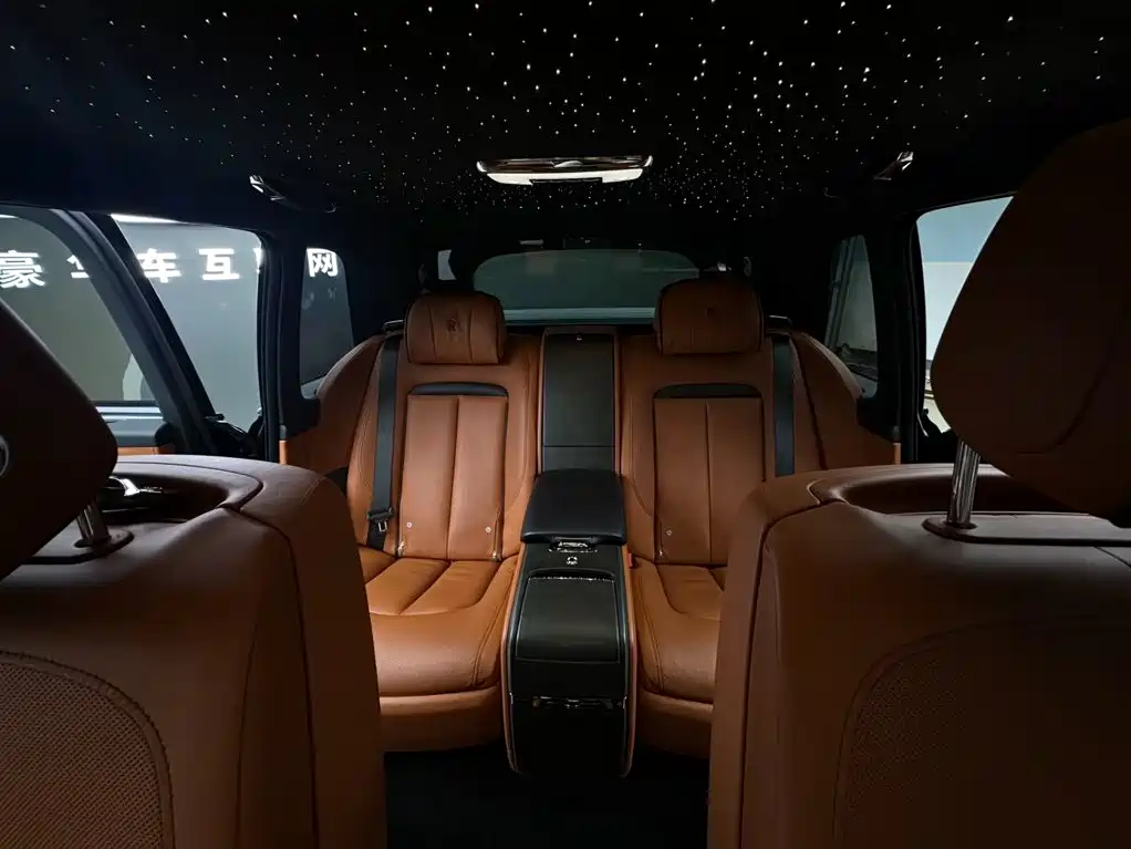 Rolls-Royce Cullinan — миниатюра 16