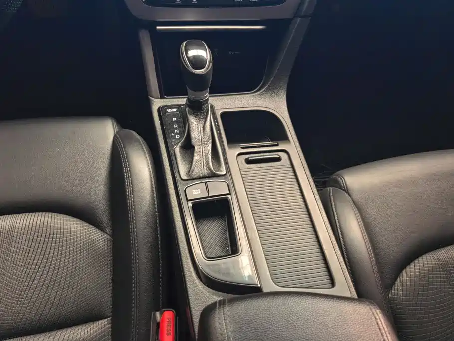 Hyundai Sonata — миниатюра 16