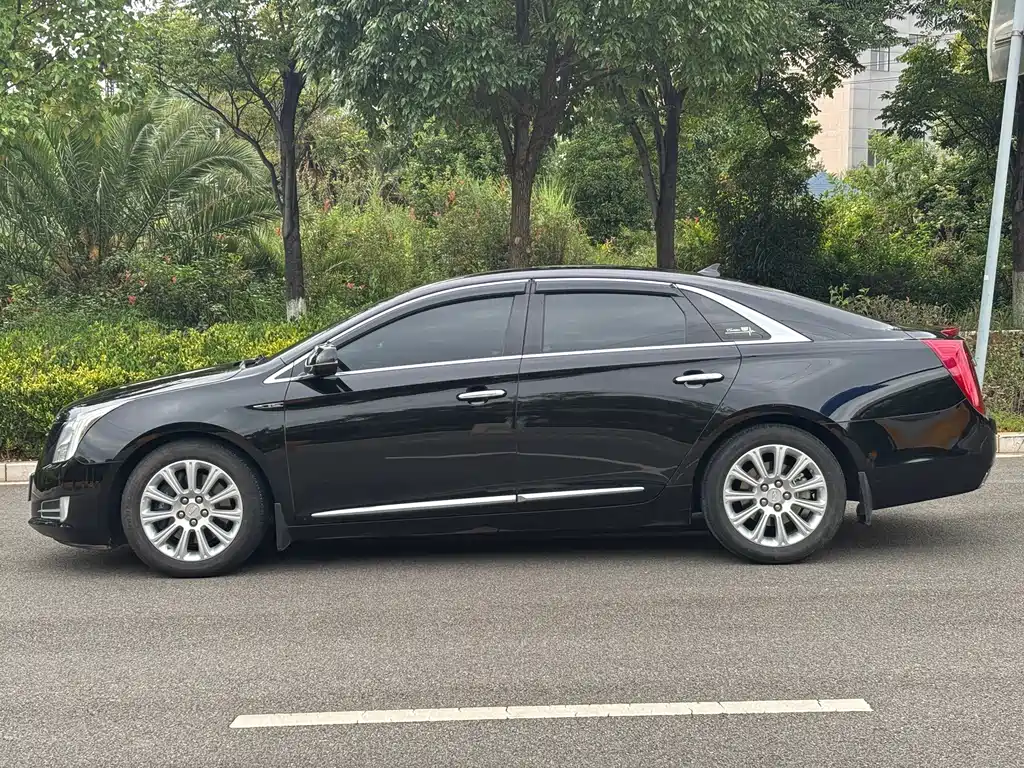 Cadillac XTS — миниатюра 7
