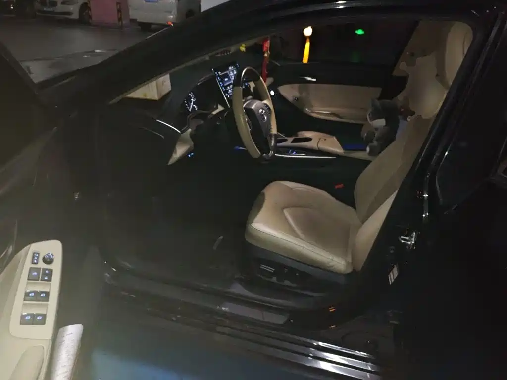 Toyota Avalon — миниатюра 16
