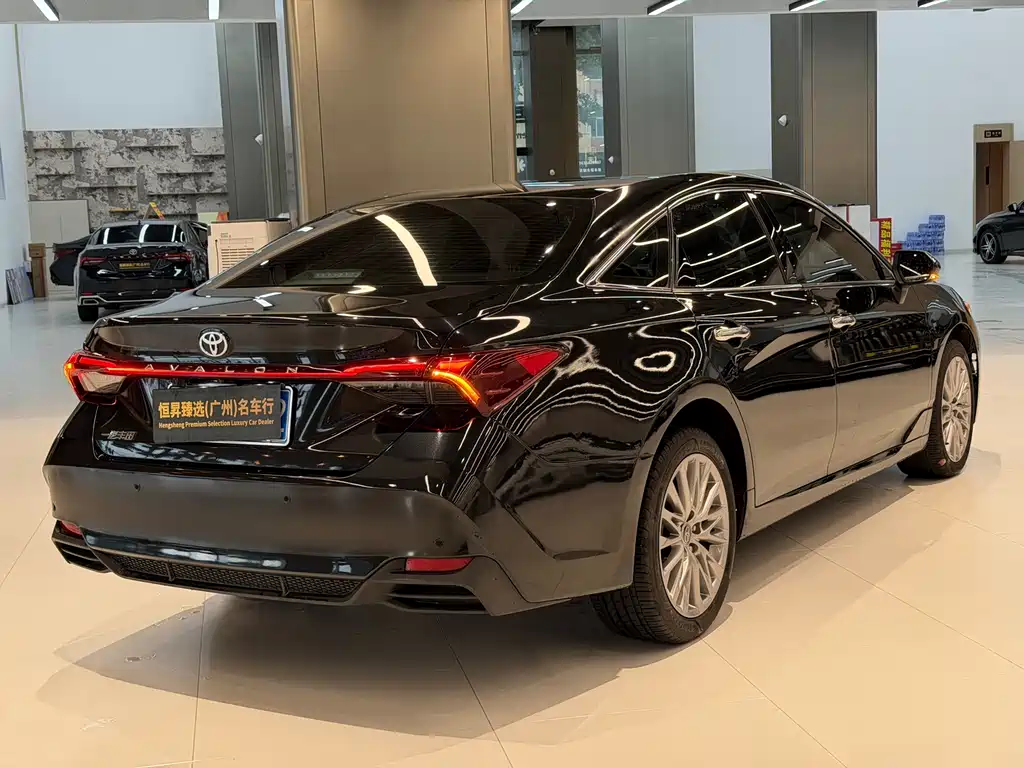 Toyota Avalon — миниатюра 5