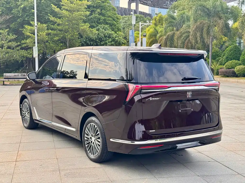 BUICK GL8 NEW ENERGY