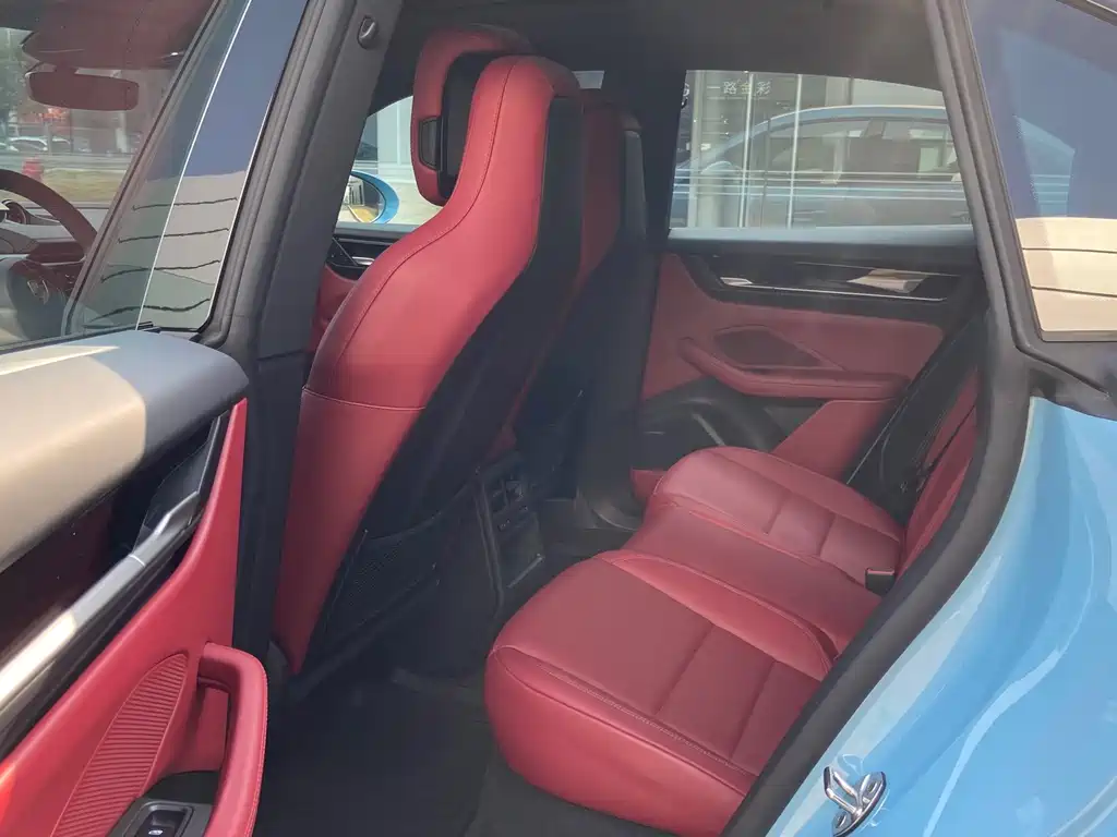 PORSCHE MACAN NEW ENERGY