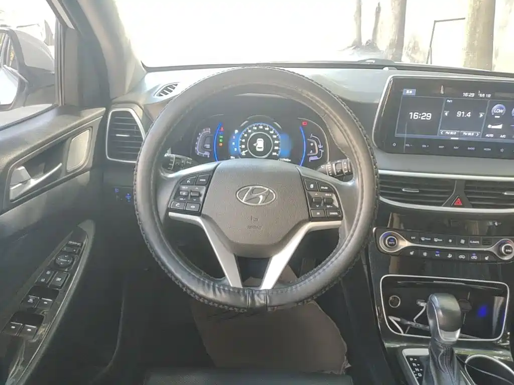 Hyundai Tucson — миниатюра 11