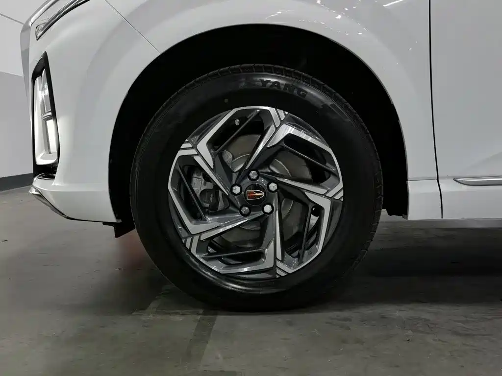 Hongqi Hongqi HS3 — миниатюра 17