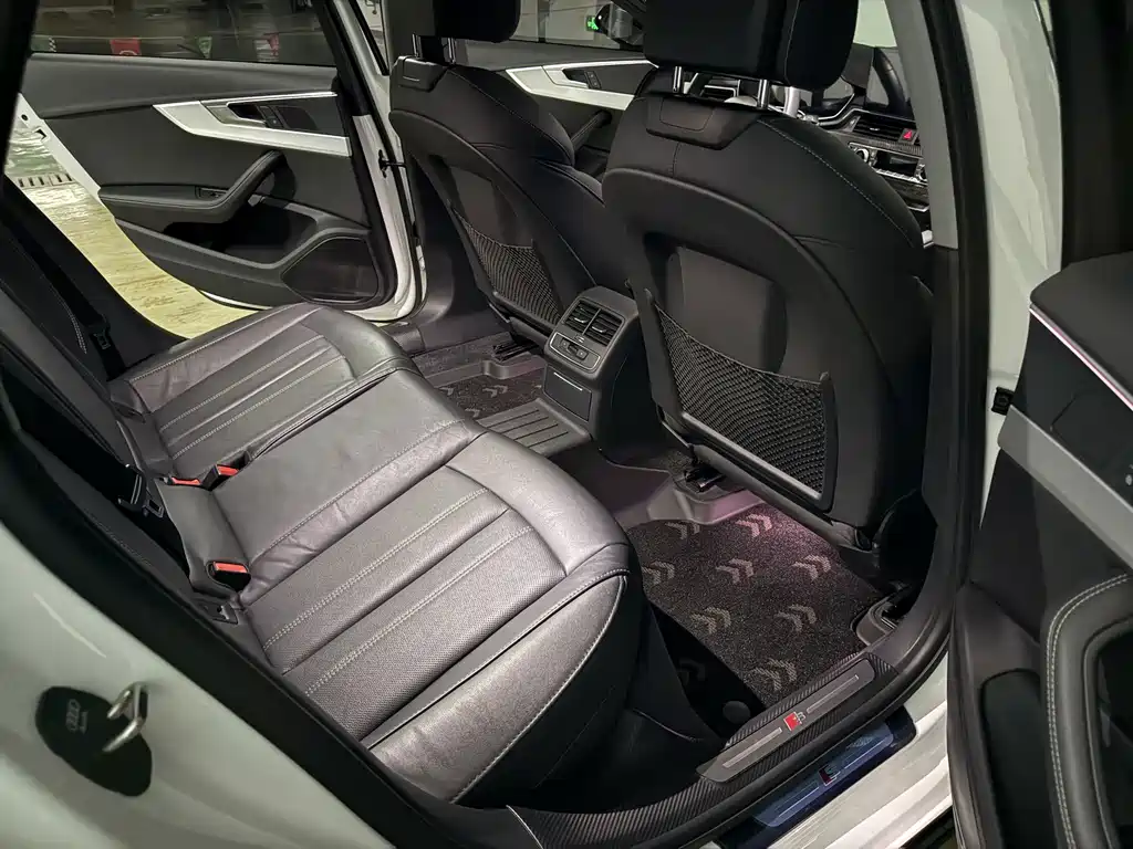 Audi A4L — миниатюра 7