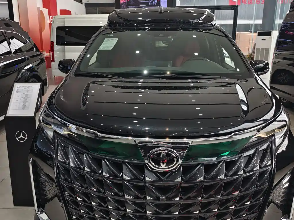 Toyota Granvia 2026 2.5L Luxury PLUS