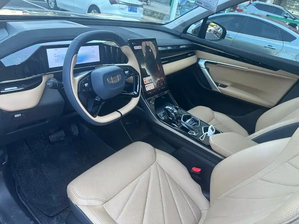 Geely Boyue L — миниатюра 4