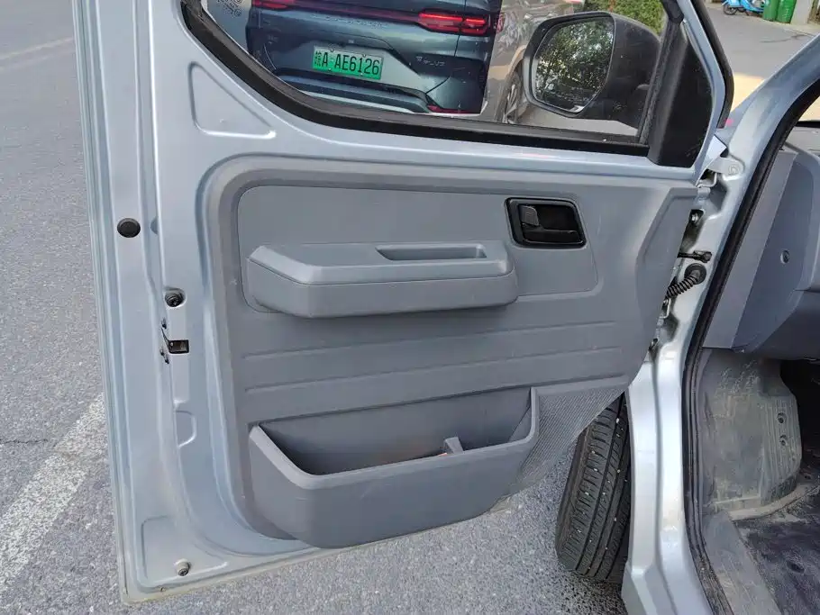 Wuling Yangguang — миниатюра 7