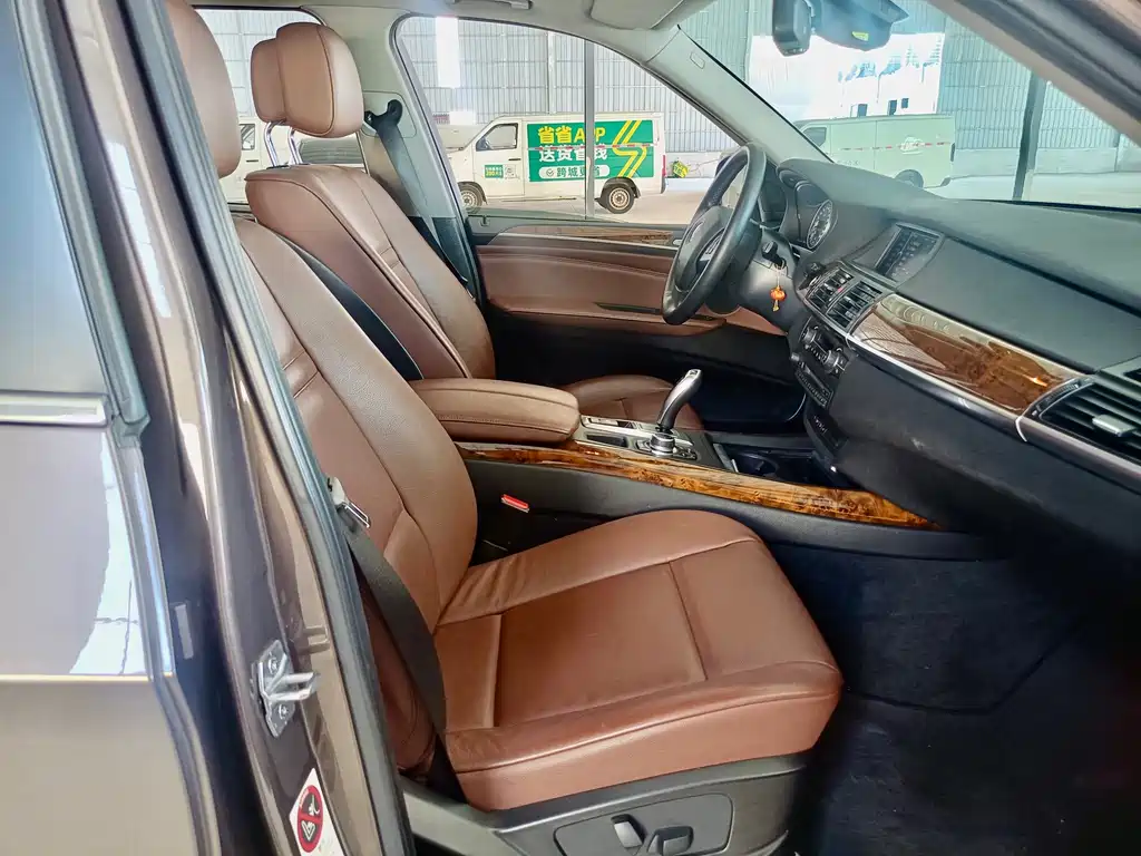 BMW X5 (Import) — миниатюра 13