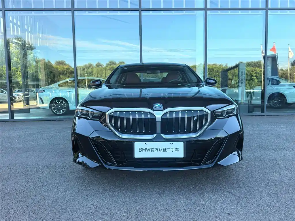BMW i5 — миниатюра 2