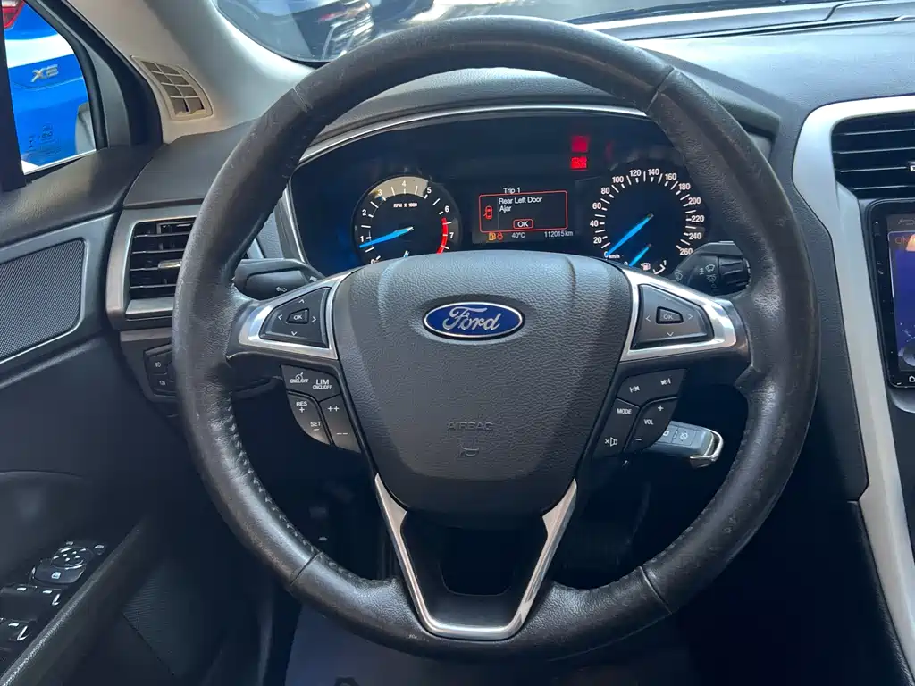 Ford Mondeo — миниатюра 15